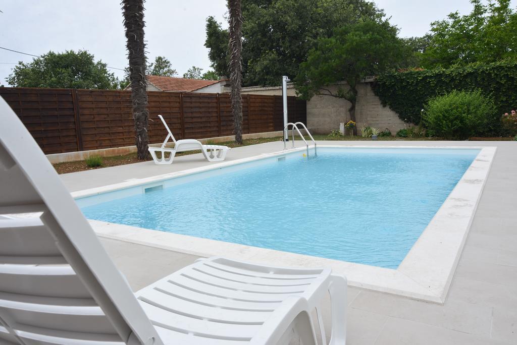 Filipovic Apartments With Pool Biograd Na Moru Exterior foto